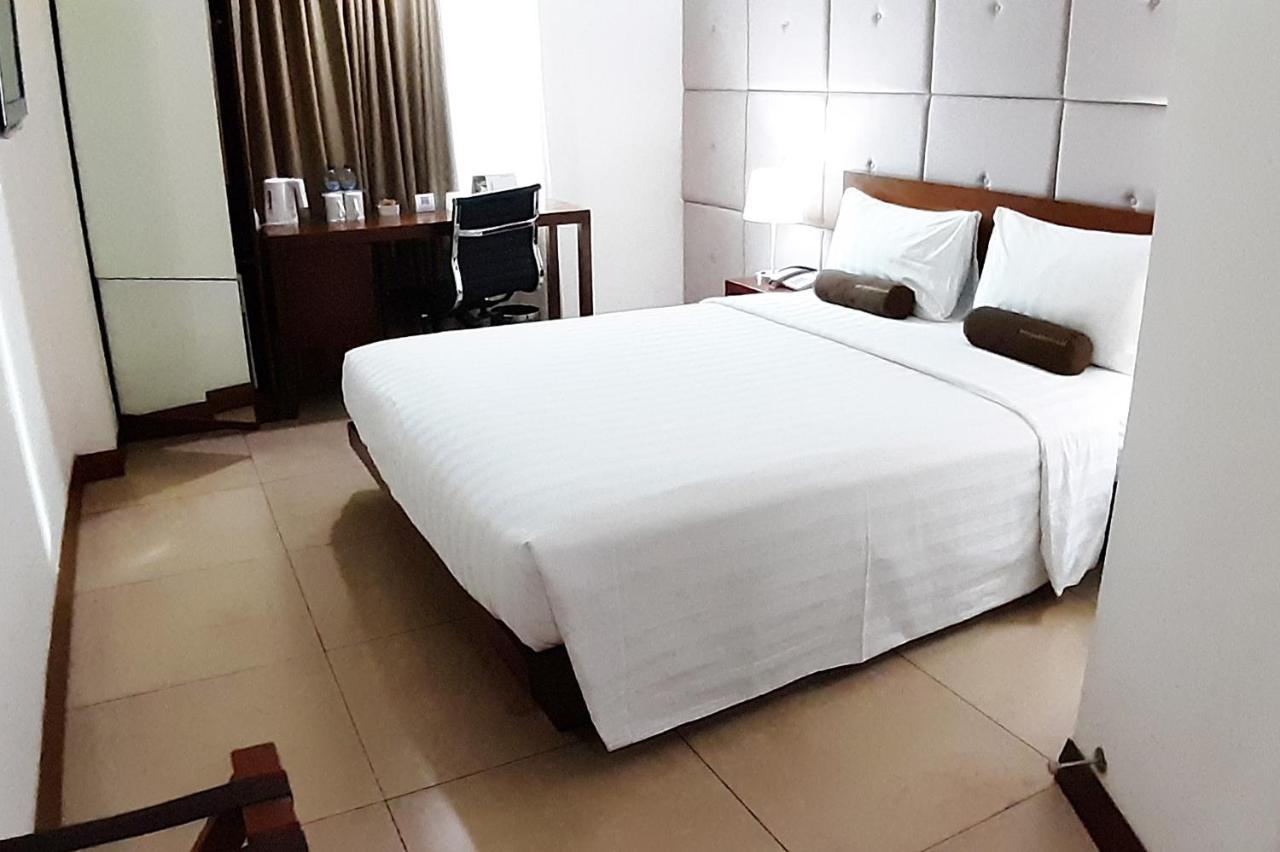 Park Hotel Cawang Jakarta Exterior photo