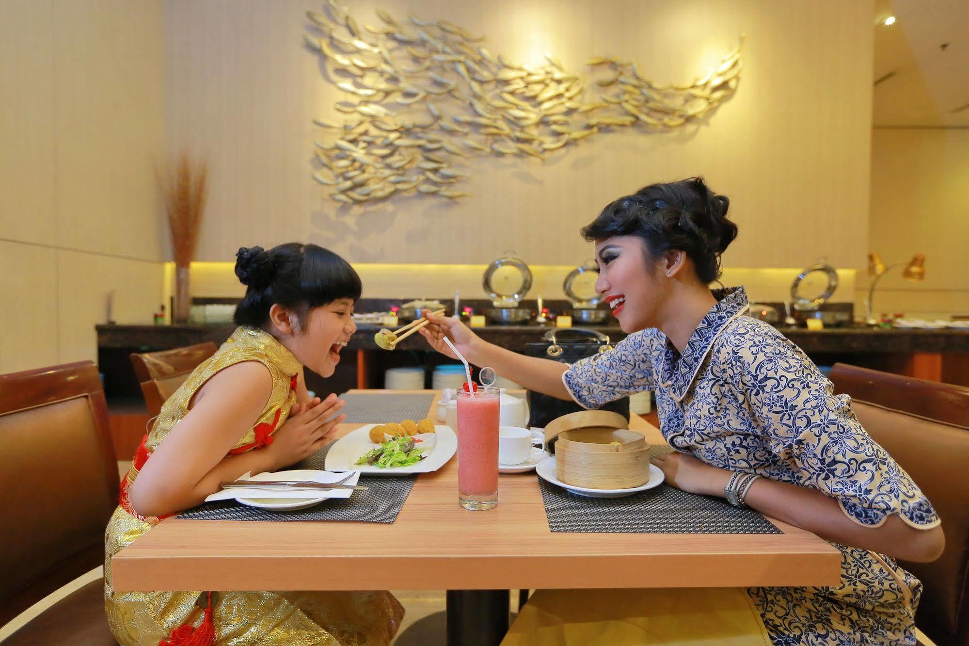 Park Hotel Cawang Jakarta Exterior photo