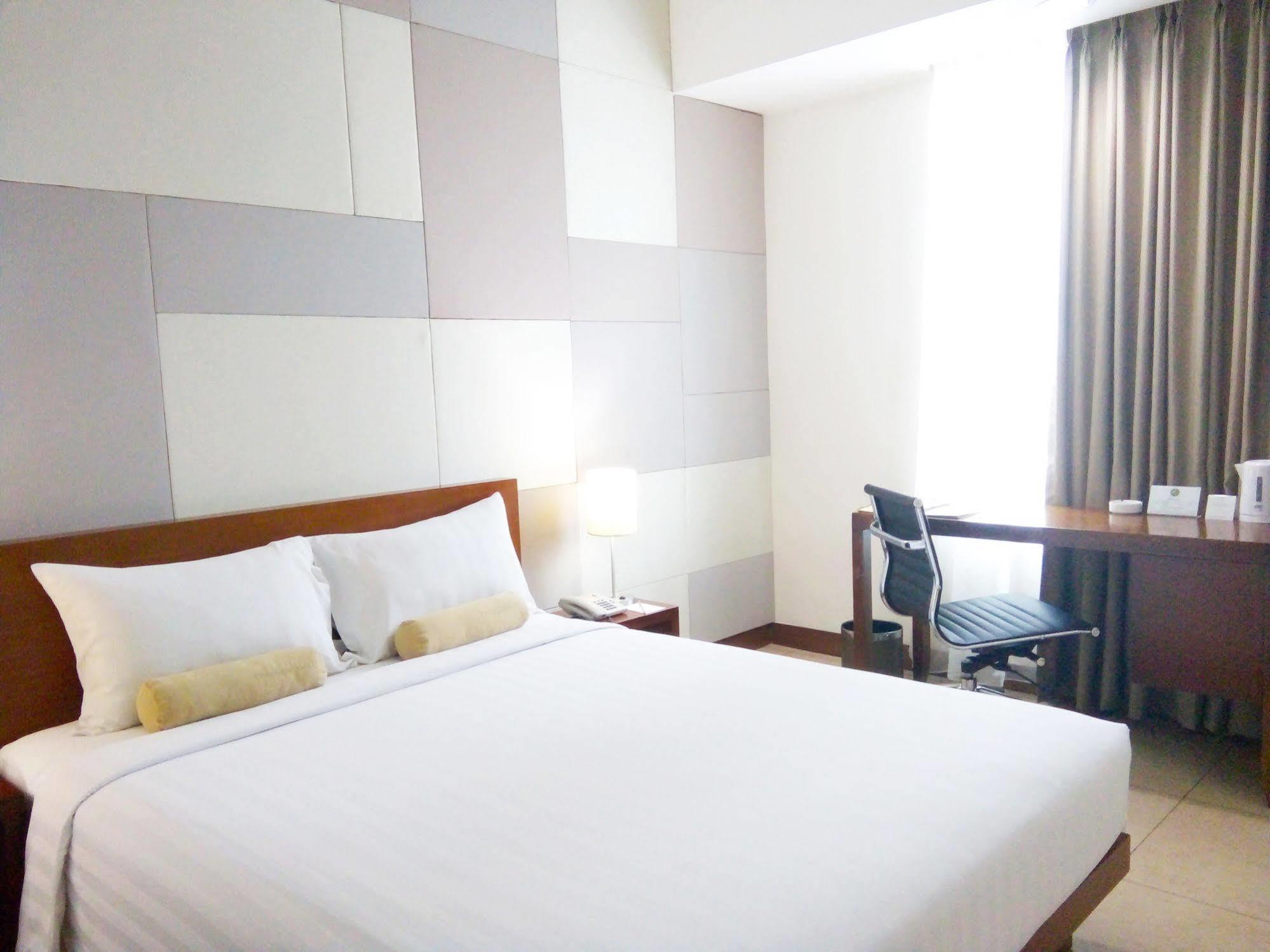 Park Hotel Cawang Jakarta Exterior photo