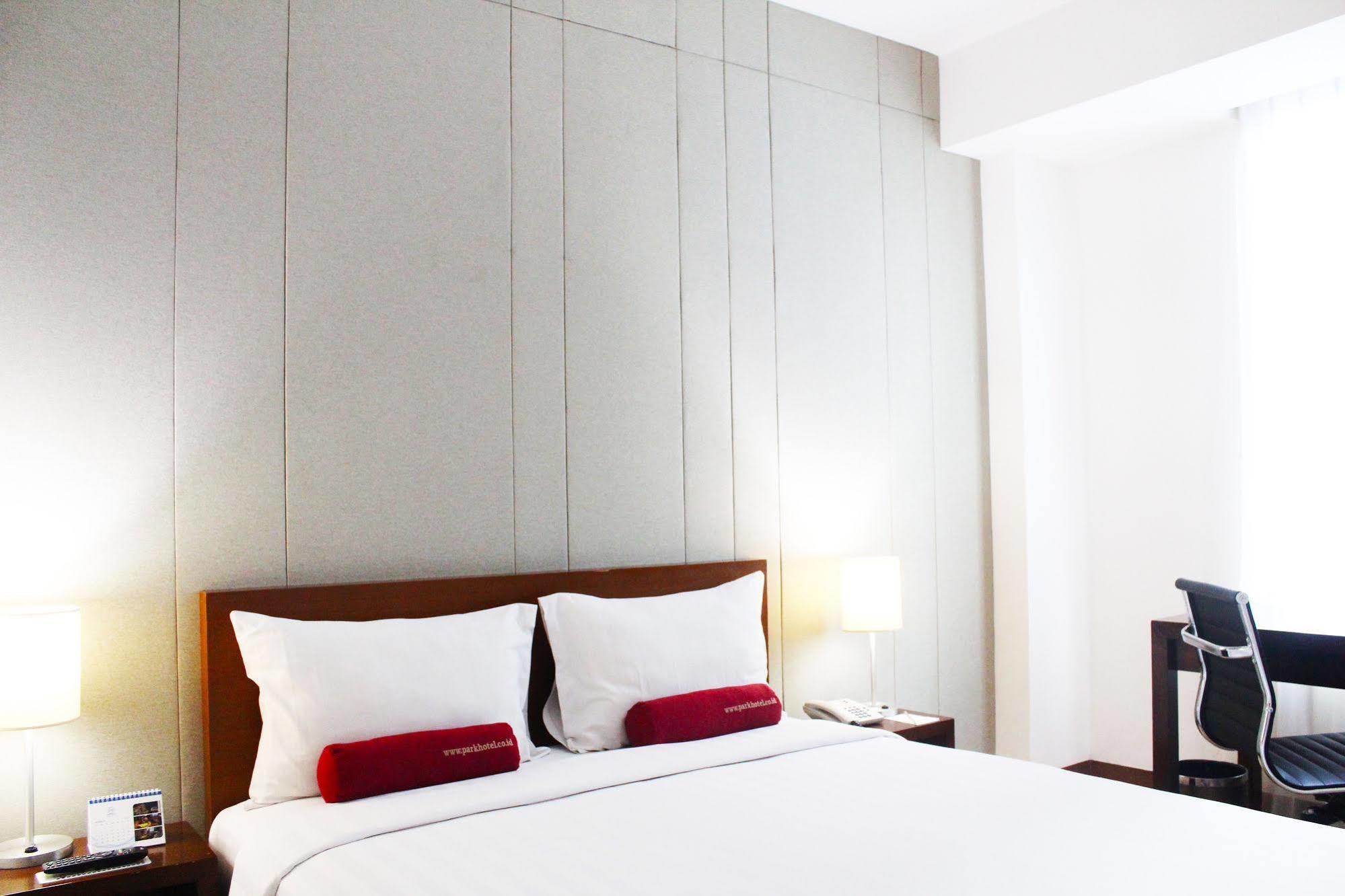 Park Hotel Cawang Jakarta Exterior photo